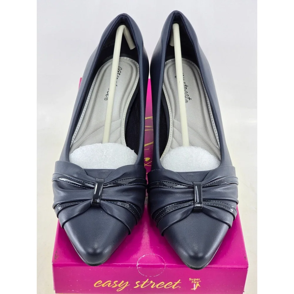 Easy Street Millie Pumps Womens 9 WW Navy Blue Patent Bow Heel - NEW